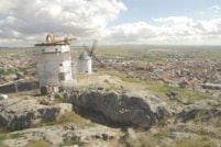 ラマンチャのコンスエグラの丘